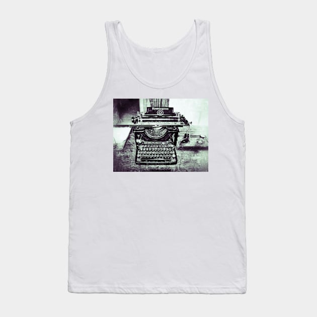 Vintage black and white photo Remington typewriter Tank Top by Danielleroyer